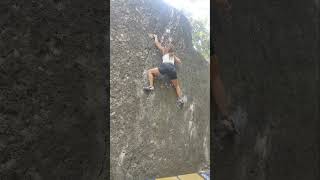 Video thumbnail of Nyec, 6a+. La Riba