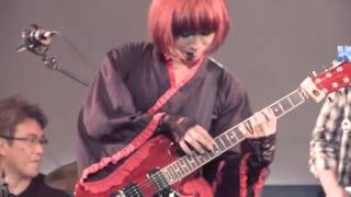 Download lagu Wanita Jepang ini Kalahkan Para Master Gitar Dunia HD mp3