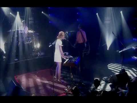 10/14 Metric - Hustle Rose @ Metropolis 2006