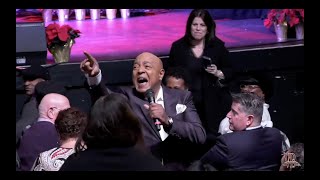 Peabo Bryson - This Christmas &amp; Chestnuts Roasting