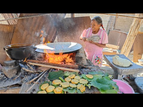 "Ella es como una criatura yo la cuido"|Tía Eleuteria y Tía Chica.