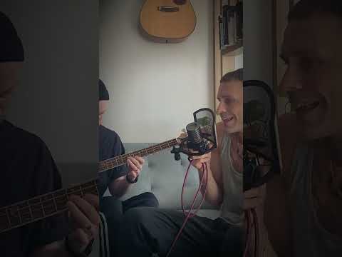 Swiernalis & Adam Świerczyński live 'Myśliwy', wersja na bas, wokal i jeden mikrofon