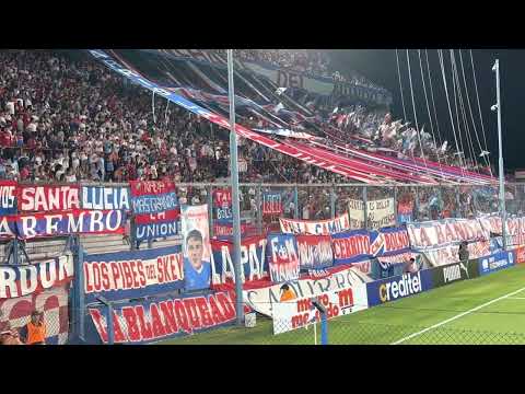"Y a mi no me interesa en que cancha juges" Barra: La Banda del Parque &bull; Club: Nacional