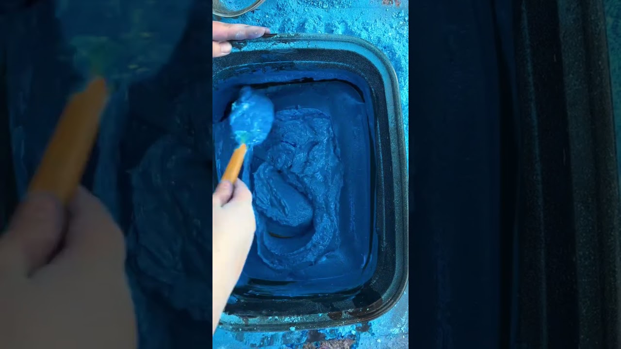 Prepating Gym chalk reform #asmr #gymchalk #oddlysatisfying #asmrcommunity #satisfying #relaxing