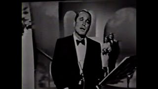 Perry Como presents his album Lightly Latin (Live, 1966)