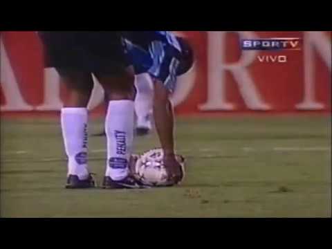 Ronaldinho vs America (07/04/1998)