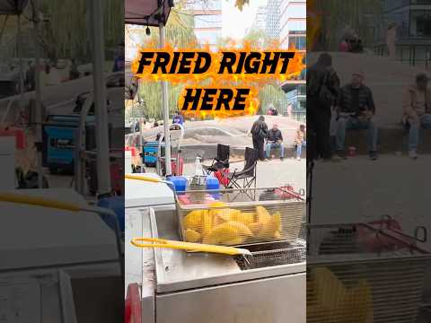 Fresh-Fried Empanadas in Toronto! 🥟🔥 | Street Food #Shorts