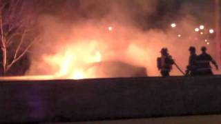 preview picture of video 'Passaic NJ car fire Route 21 South 4-1-2010'
