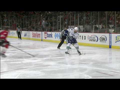 Canucks At Blackhawks - Alex Burrows Goal - 03.05.10 - HD