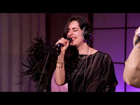 Bazart ft. Eefje De Visser - Onder Ons (live bij Joe)