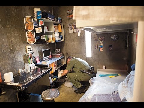 Lockup Raw - A Brotherhood S8 E10