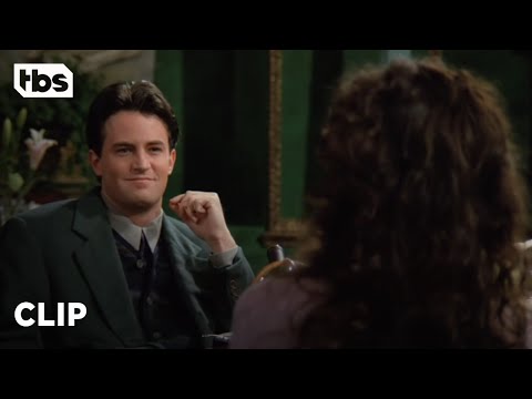 朋友。錢德勒與珍妮絲的相親 (第一季片段) | TBS (Friends: Chandler's Blind Date with Janice (Season 1 Clip) | TBS)