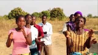 Malawi&#39;s young farmers sing out loud for Global Goals (3:26 min)