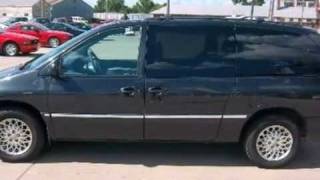 preview picture of video '1998 Chrysler Town & Country #11W63 in Huron, SD'