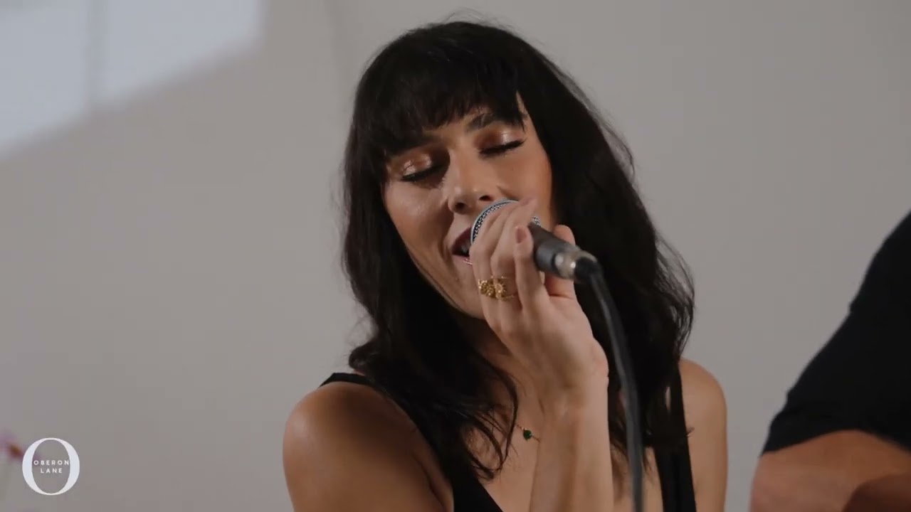 Elle May and Mitch performing together. Click to watch