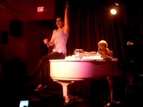 Chris and Dre singing Otto Titzling