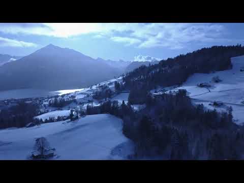 Winterflug über Sigriswil und Schwanden über dem Thunersee