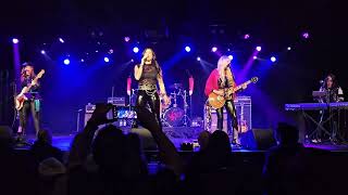 Vixen performs 'Hard 16' at the Tupelo Music Hall in Derry, NH - 2026-01-08