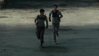 Thomas runs The Maze with Minho The Maze Runner