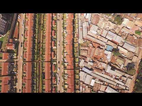 Slumscapes | Kibera - The road that divides