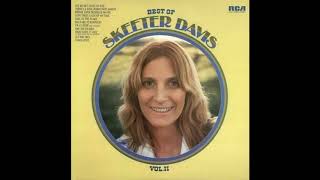 There&#39;s A Fool Born Every Minute - Skeeter Davis