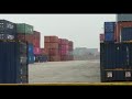 Formule 1 bolides in de haven