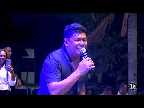 Tienes Que Entenderme- Alex Manga