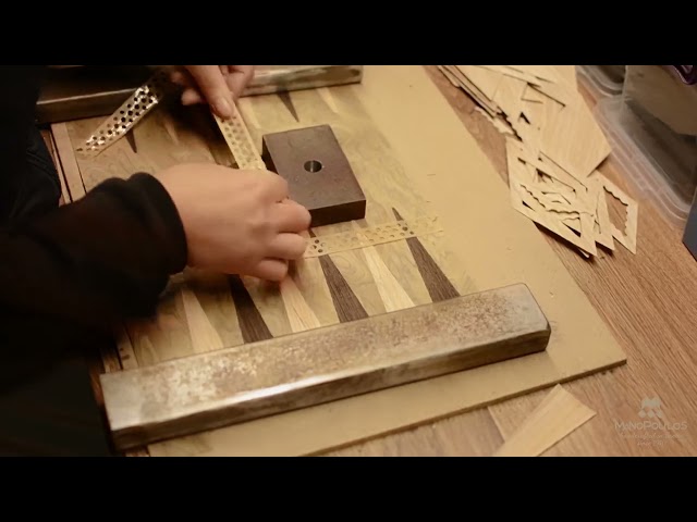Vídeo relacionado con Manopoulos Traditional 15" Olive Backgammon Set Handmade in Greece