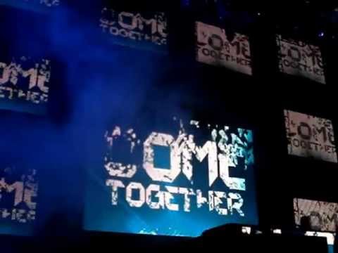 Madonna presents Avicii @ 2012 Ultra, plus the first 2 songs