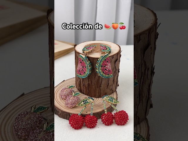 Vídeo relacionado con ZILZUFA Pendientes Sandía para Mujer, Lindos y Divertidos Pendientes Colgantes, Pendientes de Fruta para Mujeres y Niñas