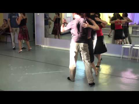 Boleo and barrida in circular movement