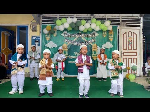 Tari “Rindu Muhammadku” Persembahan dari anak Laki-Laki Kelas B3