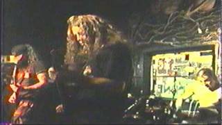 Divine Empire- Cuidate Del Traidor