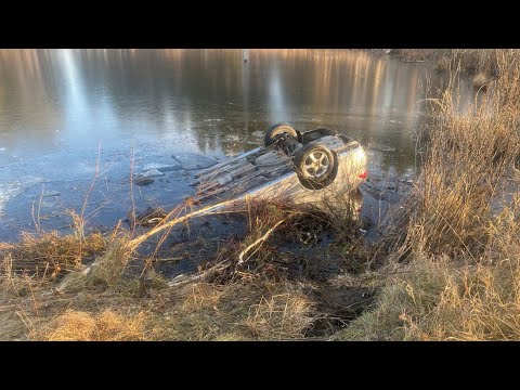 "Лансер" соскользнул с дороги и сбил рыбака (!!!)