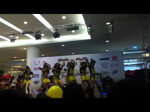 SNSD Mr.taxi @ mono music cover by mini sapphire