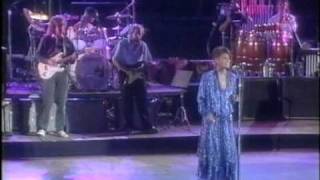 Dionne Warwick sings Heart Breaker