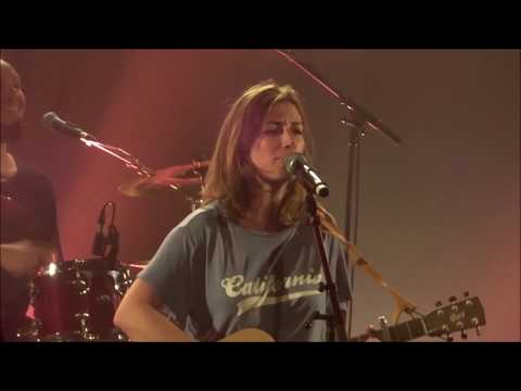 gros becs de vue à Anaïs (Croze) - Annecy le Brise Glace mai 2018 - Divergente Tour - Pays de Savoie