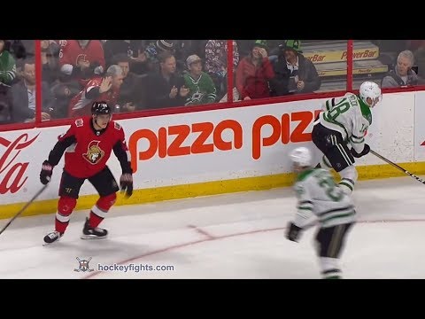 Greg Pateryn vs Mark Borowiecki