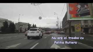 preview picture of video 'Băbuţa , ambulanţa si BMW-ul  [Ploiesti, 1 Aprilie 2015]'