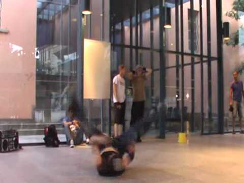 Bboy Lil G & Suicidal Lifestyle - 2010 Lugano Street Dance (Xpart1)