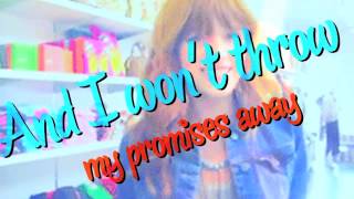 IM5 Bella Thorne "Can't Stay Away" Lyric Video