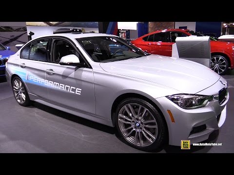 2017 BMW 330e iPerformance Hybrid - Exterior and Interior Walkaround - 2017 Montreal Auto Show
