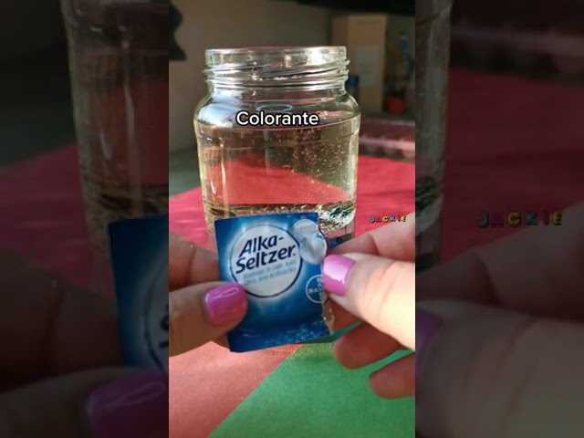 Vídeo relacionado con GIFTMARKET - Lámpara de lava roja y morada. Lámpara de mesita de noche con 2 bombillas incluidas. Regalo adolescentes divertido. Lámpara retro de 34 x 8,5 cm.
