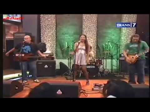 Netral Feat Saras Dewi ~ Cinta Gila