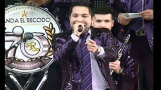 Banda El Recodo, Presentacion y Popurri Te Ofrezco un Corazon - Que Bonito