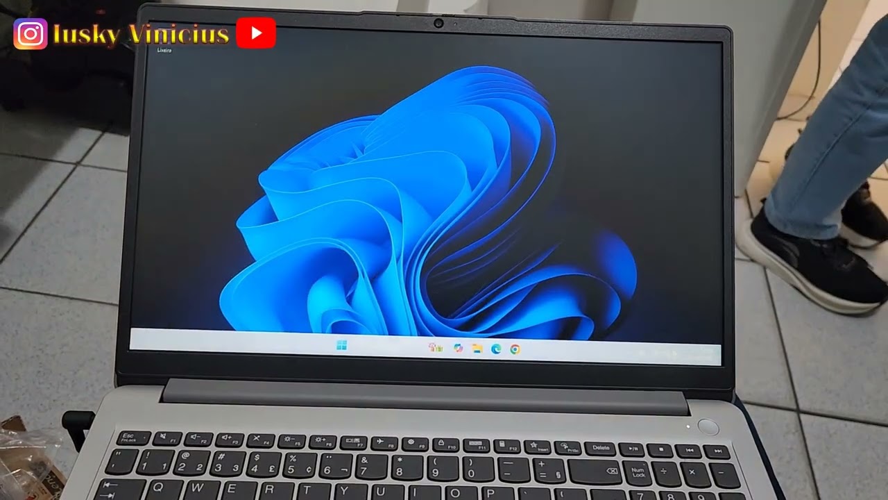 Miniatura da avaliação em vídeo de Notebook Lenovo Ideapad 1 AMD Ryzen 5 7520U 8GB RAM 512GB SSD Linux 15.6 polegadas