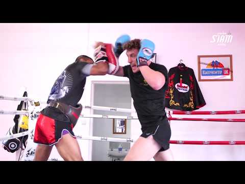 RAW ROUNDS: Ben Woolliss | Muay Thai Padwork and Sparring | Siam Boxing