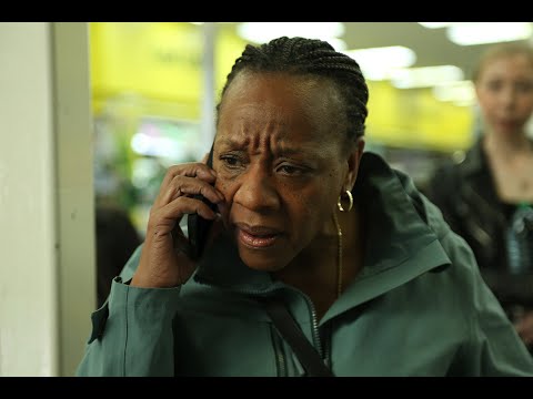 Mi única familia (Hard Truths) - Tráiler