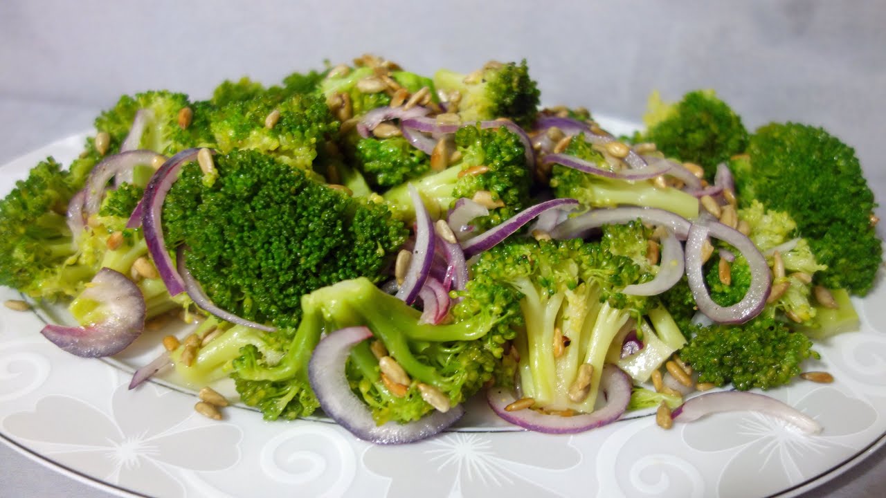 Sałatka z brokuła – rewelacyjna sałatka na grilla