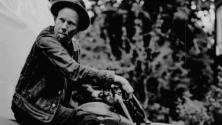 Tom Waits (namadrugada) - Little trip to heaven (On the wings of your love)